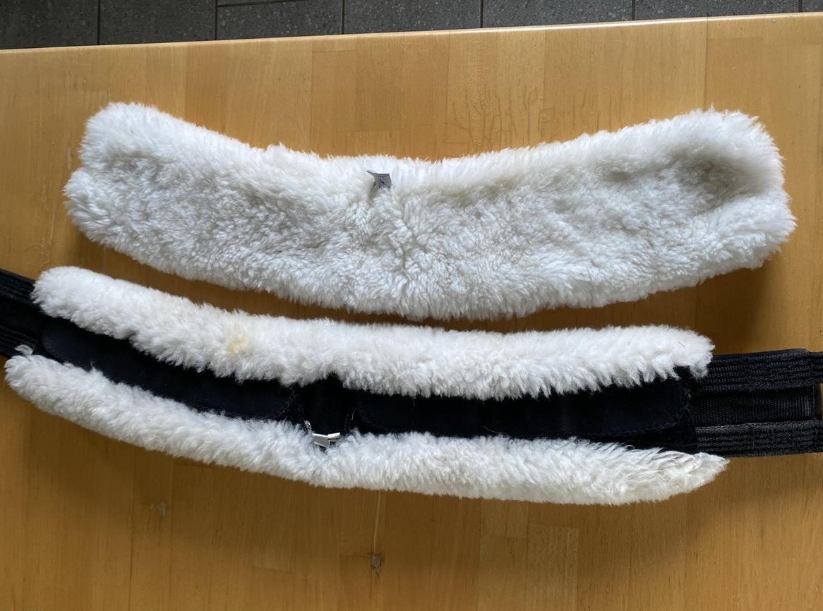 Mattes Lammfell Sattelgurt 105cm