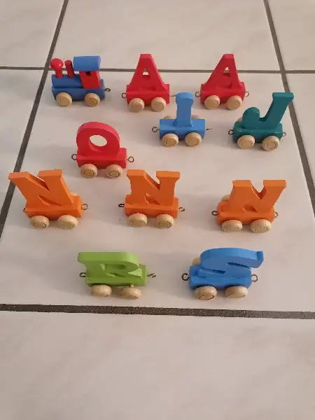 Buchstaben Holz bunt