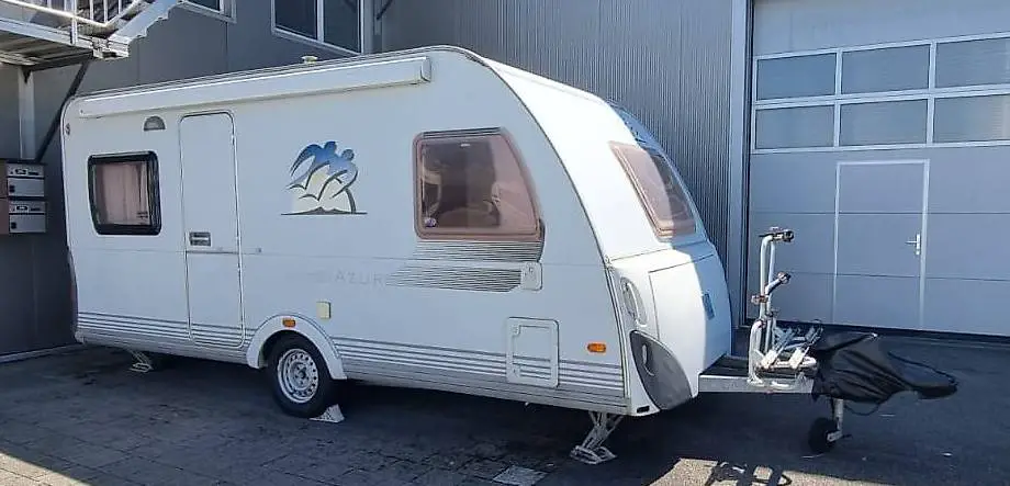 Wohnwagen Knaus Azur 450 FU Jg. 2006 mit Markise