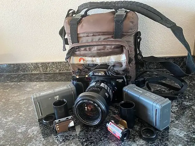 Spiegelreflex Fotokamera, Objektiv, eingebautem Blitz, etc.