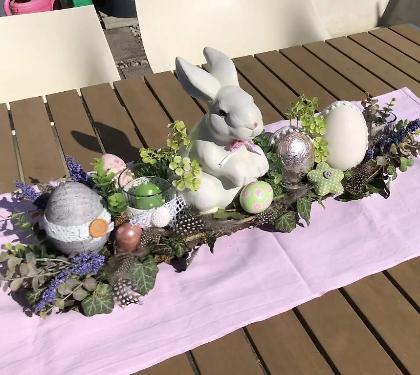 Osterdeko Tischdeko Ostereier Osterhase Kerzendeko Globus