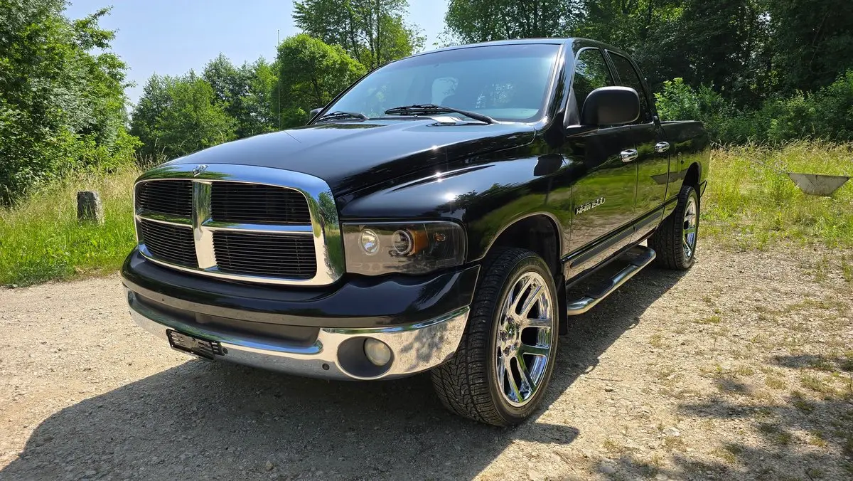 dodge ram 1500 4.7l v8 quad-cab 4x4