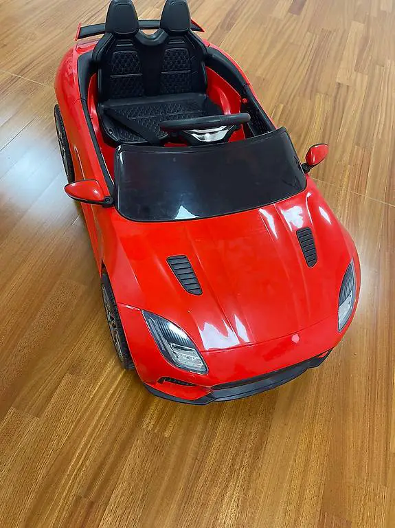 Stupenda Jaguar guidabile elettrica