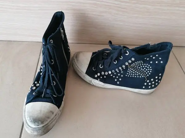 Snicker blu. 38 messe 2 volte