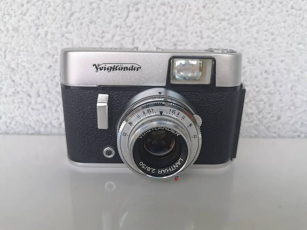 Nostalgische Sucherkamera Voigtländer Vito C mit Leder Etui