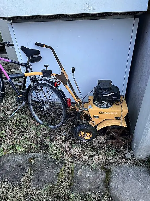 Umgrabmaschine, Bodenfräse, Bodenhacke, Gartenfräse