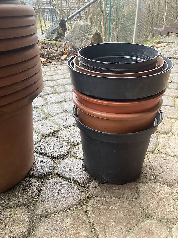 Pflanzentöpfe