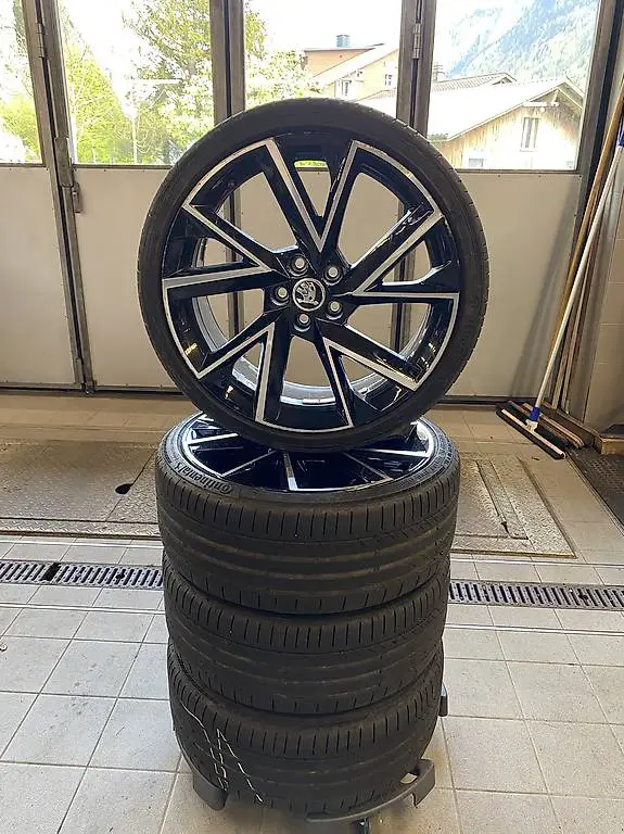 Skoda Fabia Räder 18"