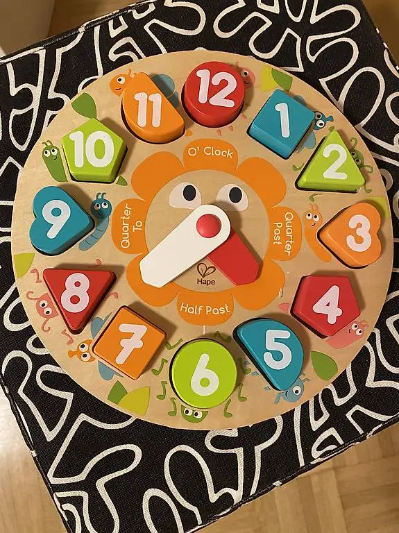 Hape Steckpuzzle Uhr