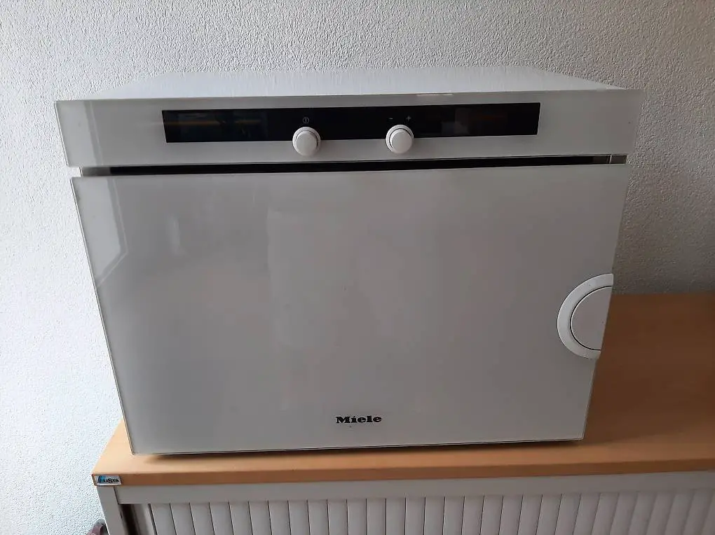 Steamer Dampfgarer Miele DG 2350 freistehend