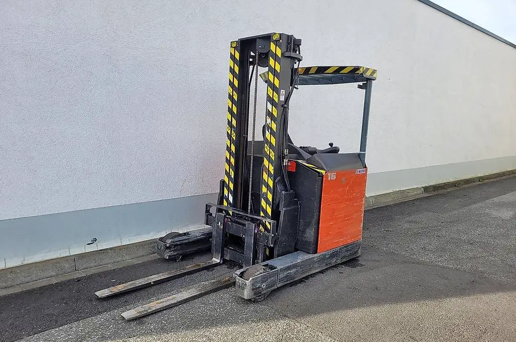 Schubmaststapler Toyota 15190 Triplex Elektro