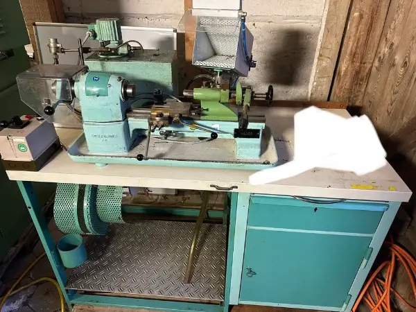 Schaublin 70 Drehmaschine Drehbank auf Werkbank