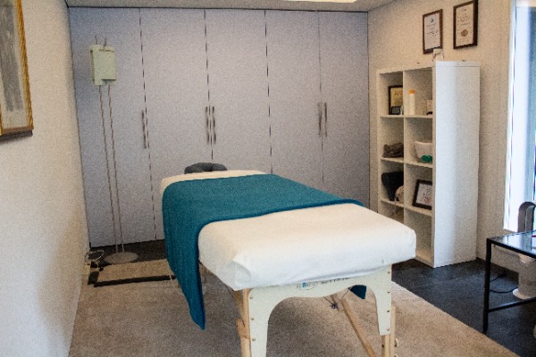 Lomi Lomi Öl Massage in Wolfhausen