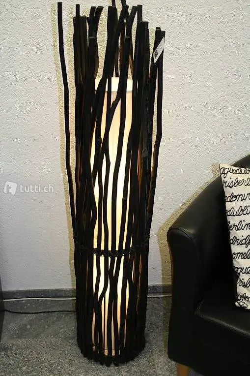  dekorative (Holz-) Lampe