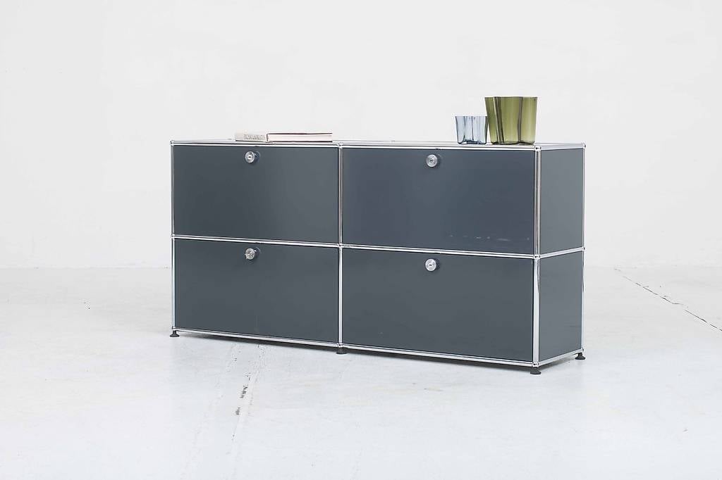 USM Sideboard in Anthrazitgrau