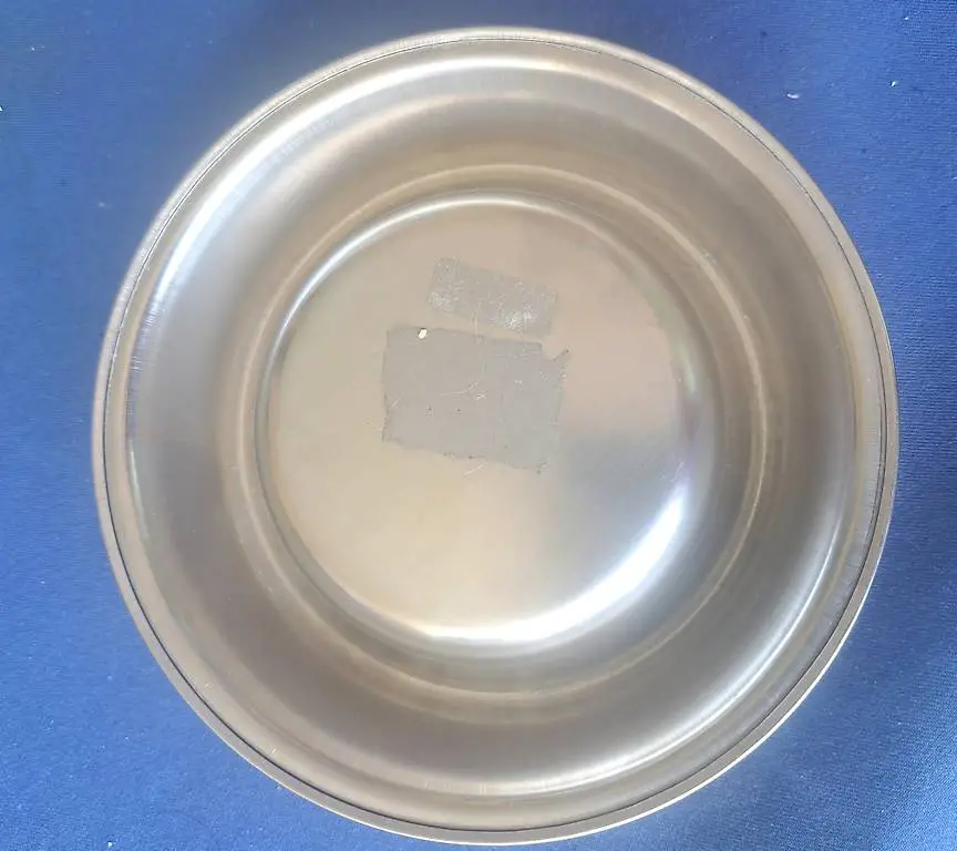 Futternapf aus Metall