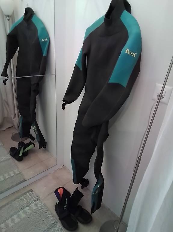 Neoprenanzug mit Füsslingen Grösse M