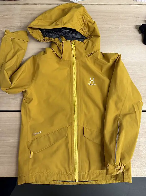 Regenjacke Haglöffs, dünne Daunenjacke, Regenhose 128