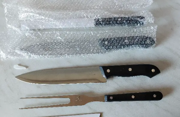 2 neue Tranchier-Besteck Set (2 Messer + 2 Gabeln) , rostfrei