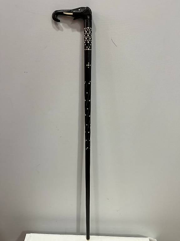 Spazierstock mit Elefantenkopf Ebenholz und Knochenintarsien