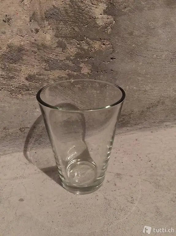 Glasbehälter für Kerze