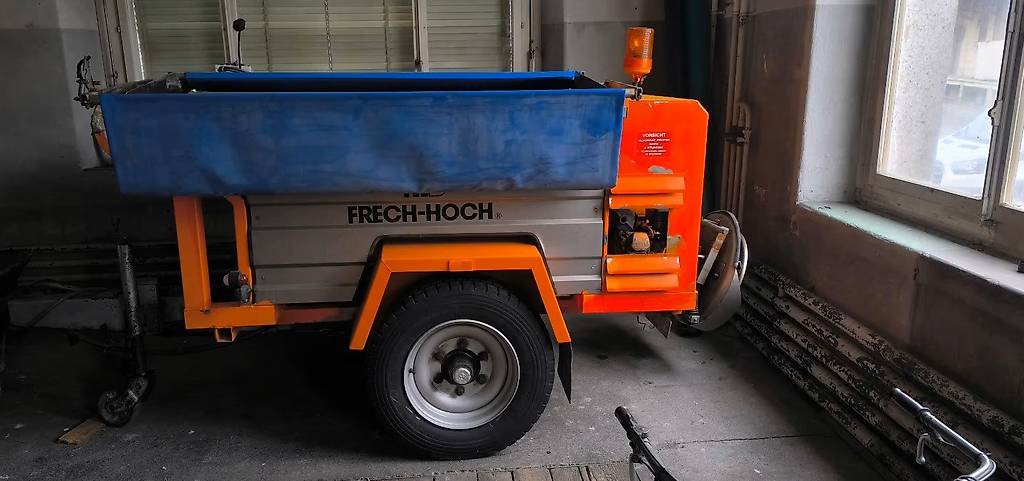 Salzstreuer Anhänger 3500kg Zaugg Schneefräse