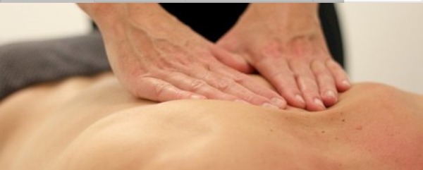 Zärtliche und liebe Massage für den Mann