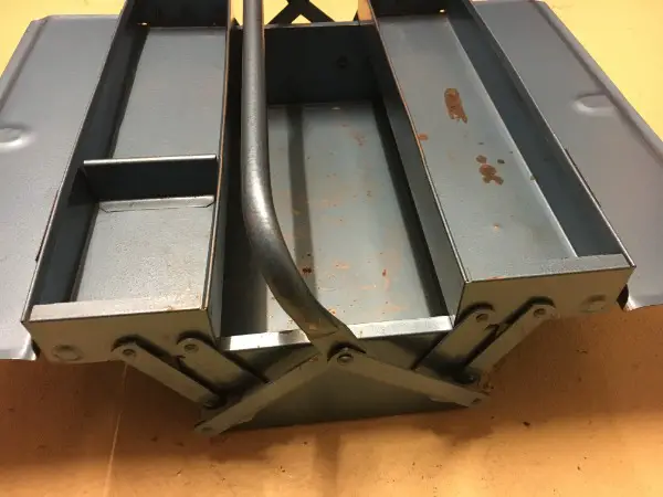 Aus Nachlass grosse blaue rubuste Metallwerkzeugkiste