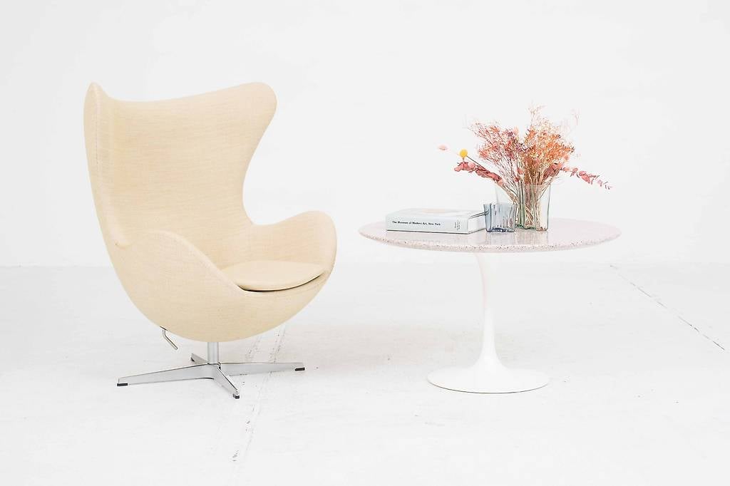 Knoll Tulip Couchtisch von Eero Saarinen aus Granit