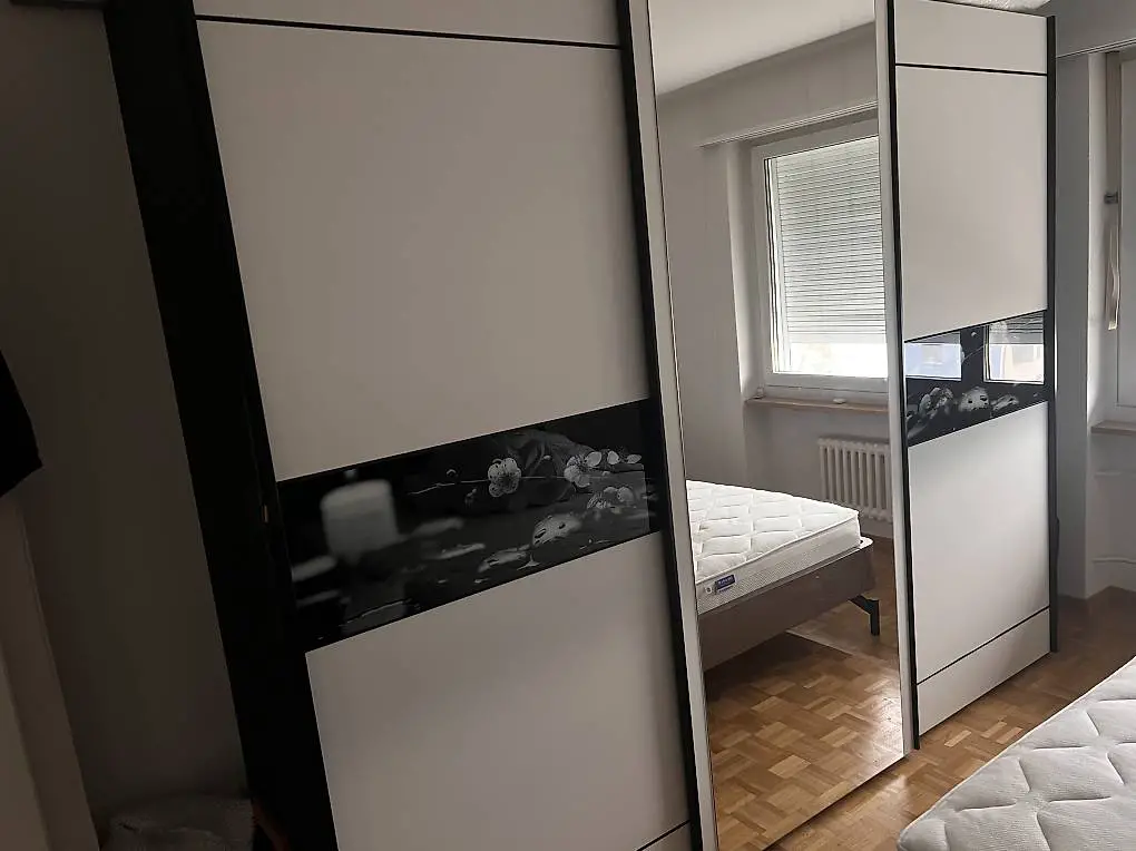 Schlafzimmerschrank zu verkaufen