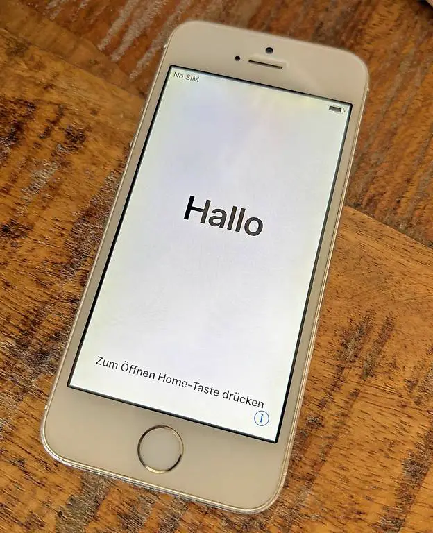 Apple iPhone 5s 32 GB silber/weiss iOS 12.5.7 Kabel Netzteil