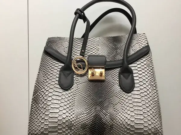 HANDTASCHE GRAU/WEISS VON CARPISA LUXURY