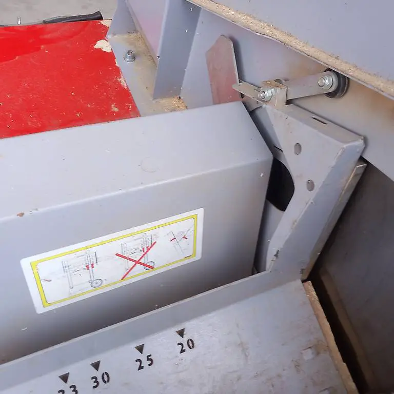 Wipp-Brennholzfräse