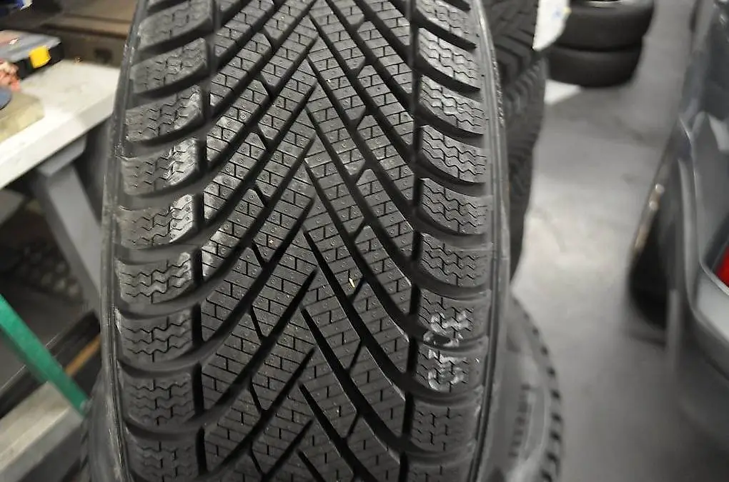 Winterpneu 205/55R16 91H Pirelli Powergy Winter (M+S)