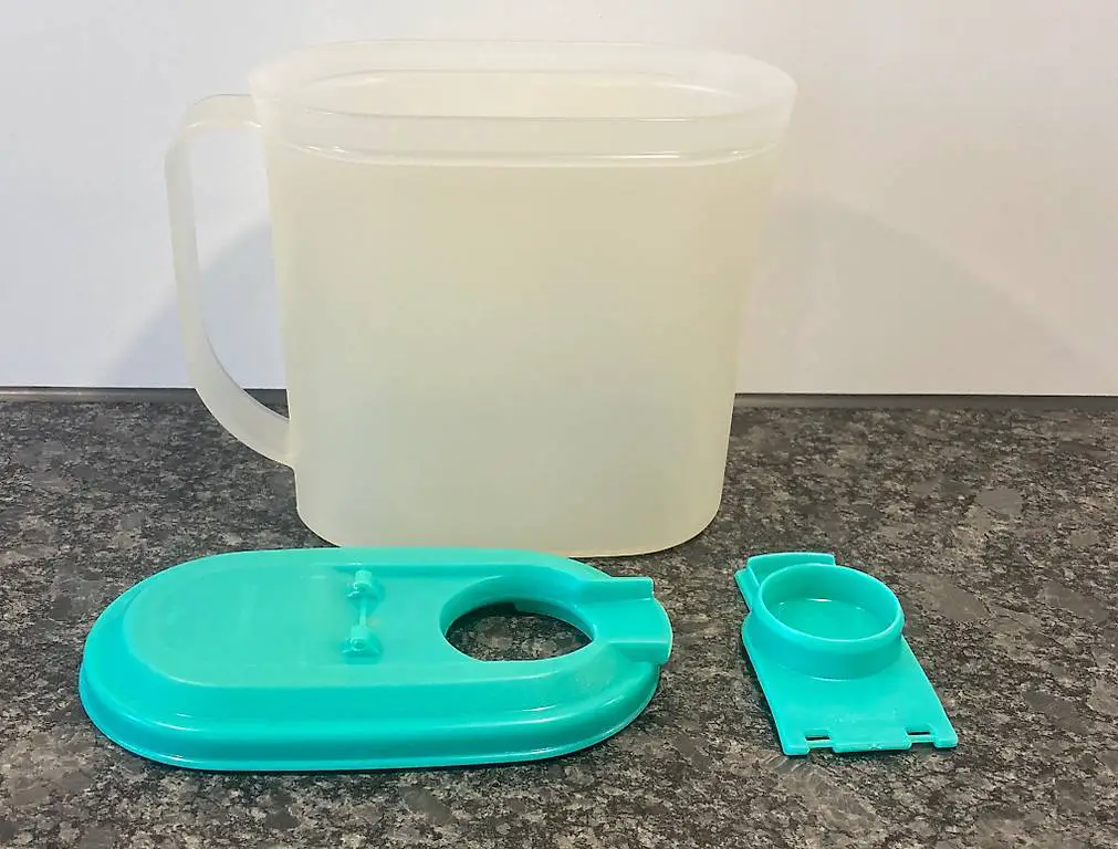 Krug von Tupperware 1l