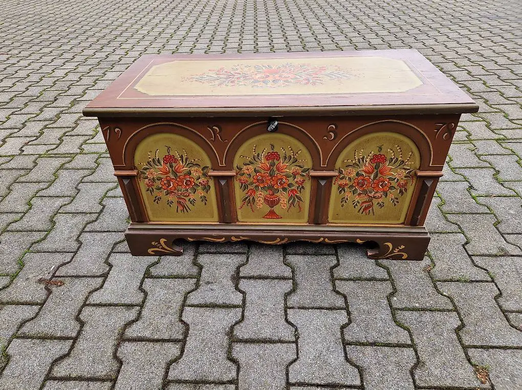 Holzkommode Bauernmalerei