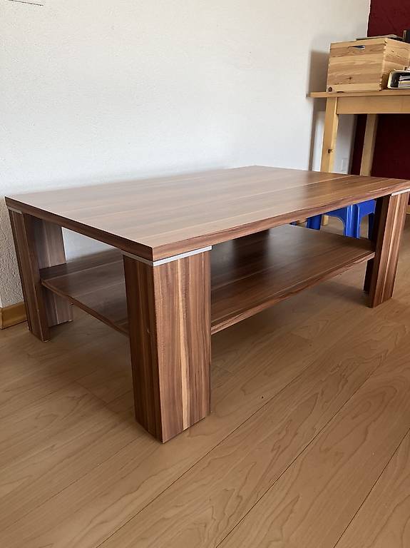 Holztisch (für Wohnzimmer)