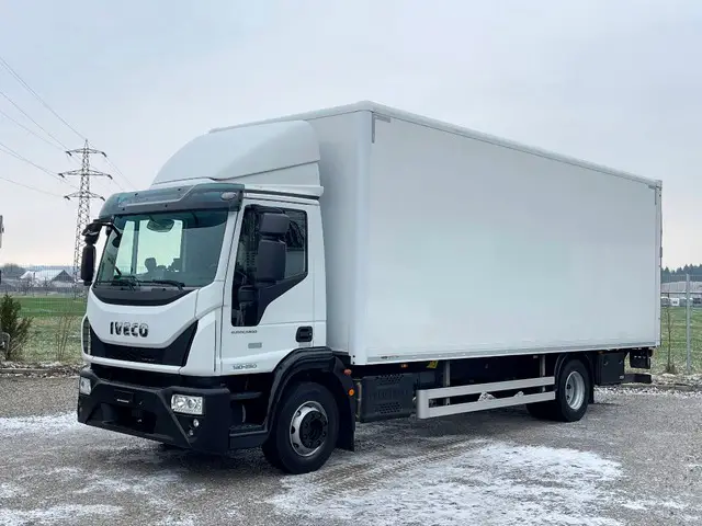 IVECO, 140E25 Eurocargo, Kunststoffkoffer