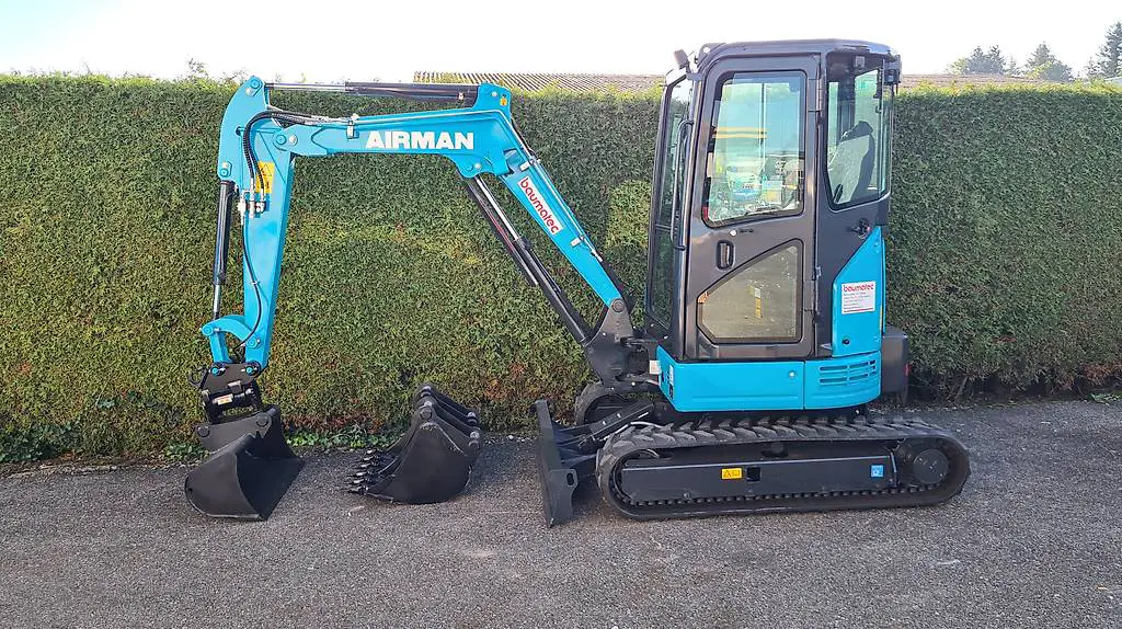 Minibagger Airman AX 26U-7
