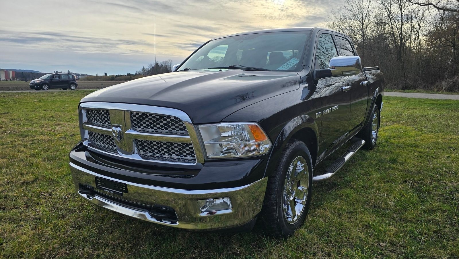 dodge ram 1500 pick-up crew cab 5.7 v8 hemi 4x4 laramie