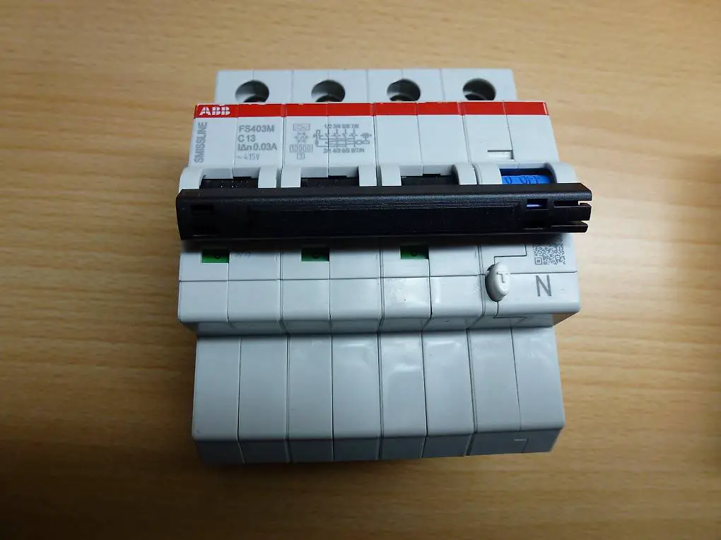 FI-LS 4pol. C13 30mA ABB-smissline-S