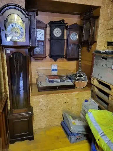 Div. Antike Wand und Standuhren