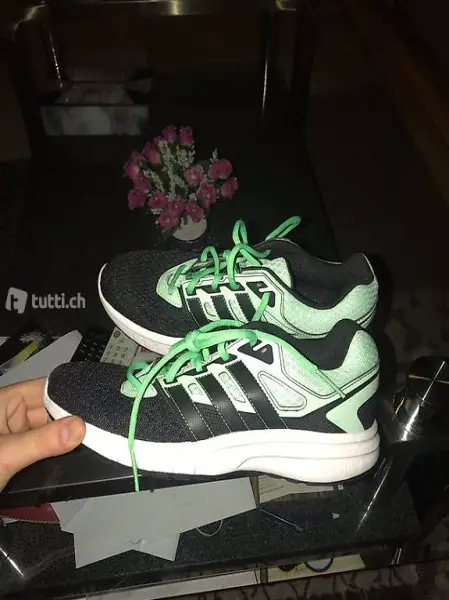 Grün schwarze Adidas Sneaker gr.40