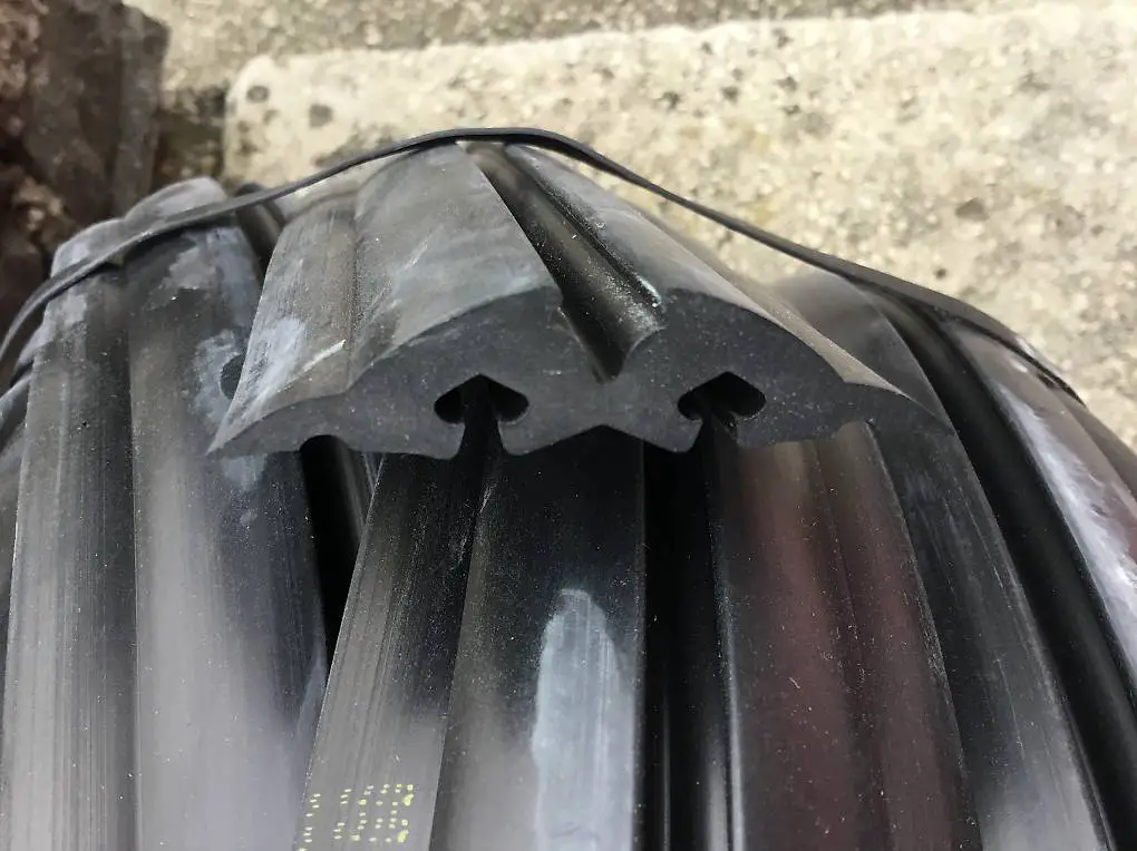 Saurer RH/ FBW Zierleistengummis