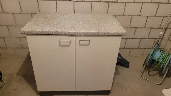 Lateralschrank/ Längsregal