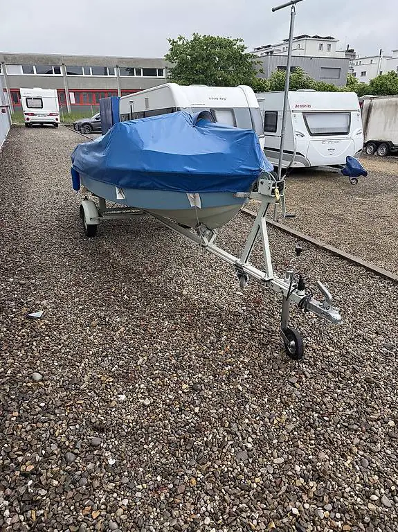 Boot mit Hänger läuft alles