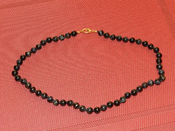 Halskette "Falkenauge", Kugeln 8 mm, einzeln geknotet