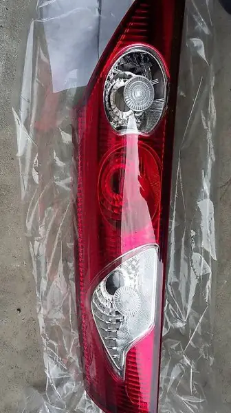 neue Rückleuchte HR zu Renault Kangoo mit Heckklappe jg. 08-