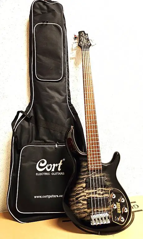 Bassgitarre CORT mit Etui Grey Burst (Auslaufmodell)