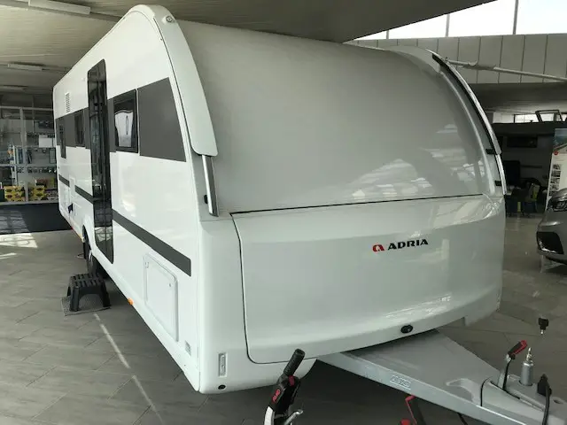 Adria Alpina 663 PT, Wohnmobil / Wohnwagen